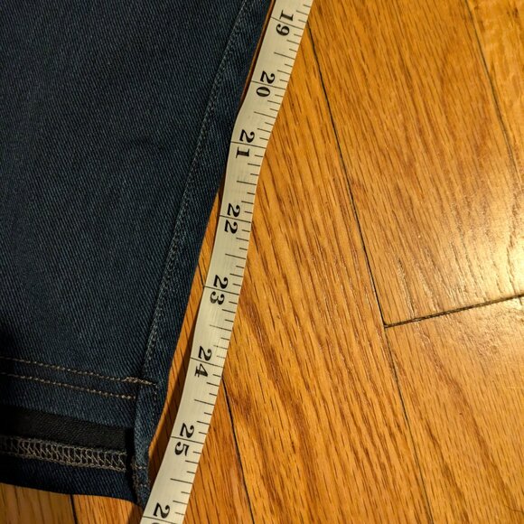 Halara Magic High Waisted Button Zipper Multiple Pockets Straight Leg Jeans - Picture 11 of 12